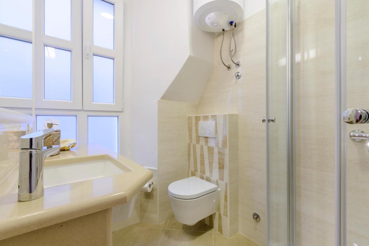 Guest House Flores ดูบรอฟนิก ภายนอก รูปภาพ
